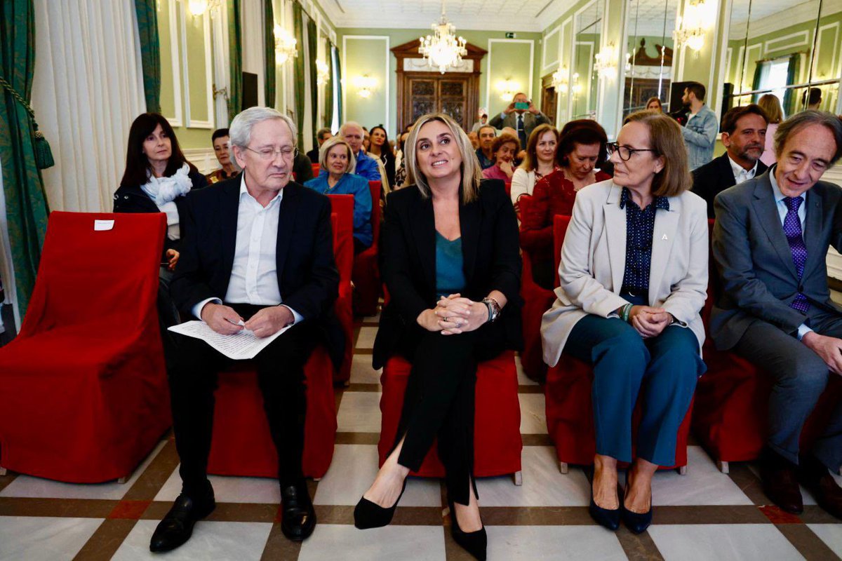 La asociación <a href="/65ymuchomas/">65YMÁS</a> y <a href="/AndaluciaJunta/">Junta de Andalucía</a> han puesto en marcha los encuentros “Ciudades amigables para los senior”, que tratan los desafíos de la longevidad. Gracias por hacerme partícipe de este acto, la #GranadaParaVivir también lo es para nuestros mayores #LogevidadGranada