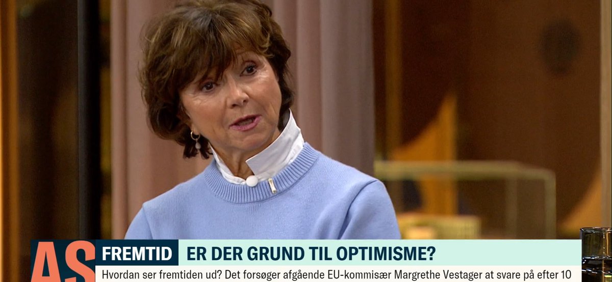 Dygtige og kloge sonja oppenhagen bruger sin taletid i DR sammen med Magrethe Vestager til at kommentere den groteske situation med YouSee der viser indhold uden at betale for det! 
2400 medlemmer af Dansk skuespillerforbund siger tak