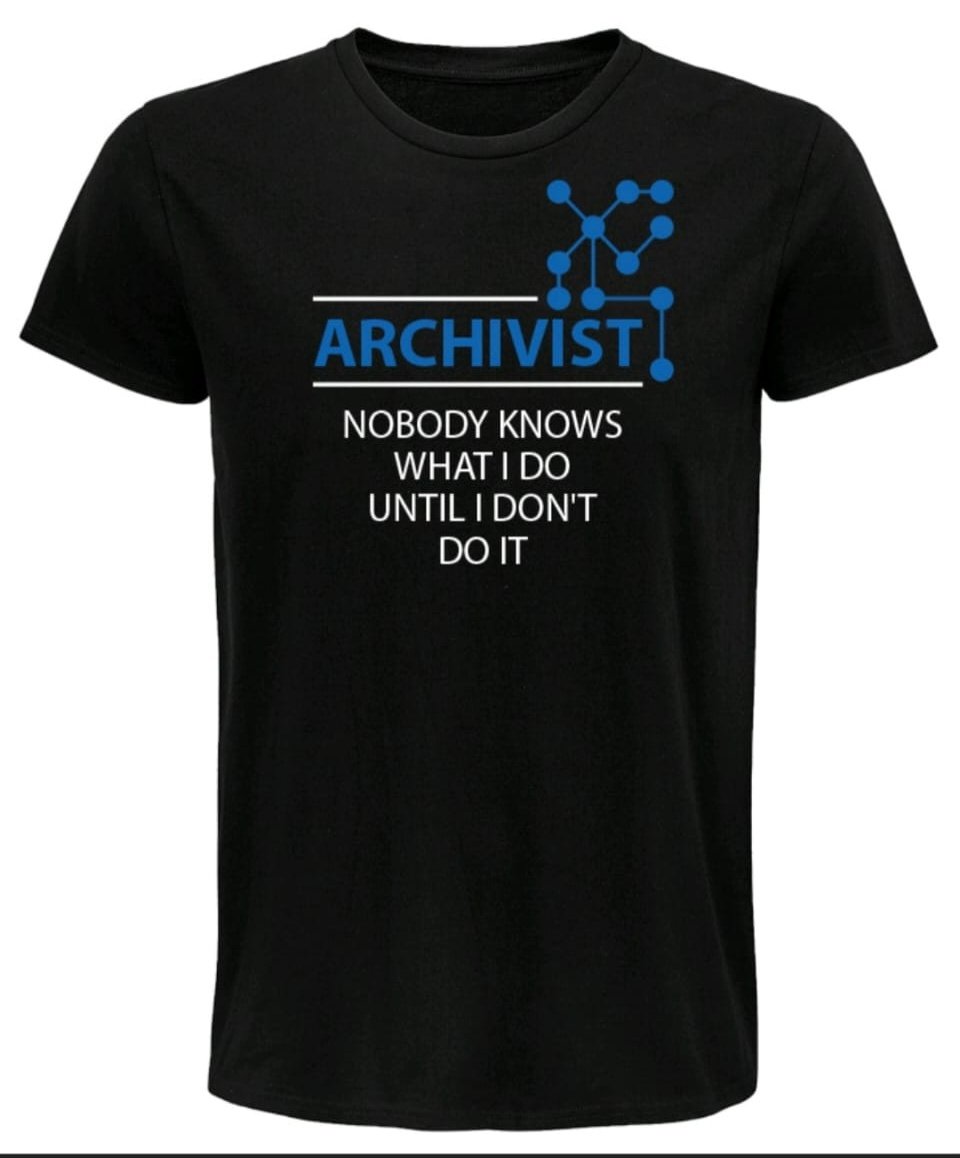 ¿Os gustan las camisetas ? ¿Habéis visto que tenemos un modelo muy chulo? Si queréis una, podéis contactar con nosotros por DM o nos podéis encontrar en el Baluarte.#1CNA