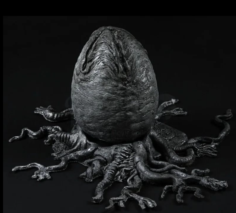 KaylaTrillgore's tweet photo. The Cosmic Womb is putting together all the shards of me I scattered in the Universe.

I'm coming back to this dimension with a new body.
Breaking the Cosmic Egg shell to resurrect.

#cosmicegg #magick #esotericart #darkart https://t.co/h5zhBFqpc6