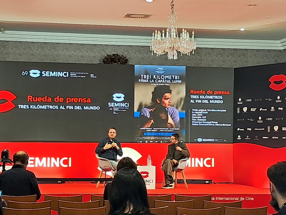 pizzafilmsBlog's tweet photo. Rueda de prensa "3 kilómetros al fin del mundo" @SEMINCI #69seminci https://t.co/J0MFQAbdNt