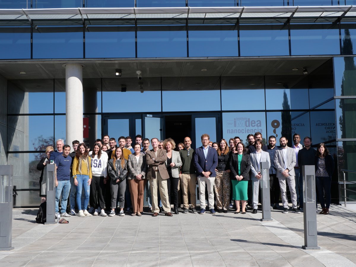 GENAM RSEQ-RSEF (@_genam) on Twitter photo Last week, <a href="/IMDEA_Nano/">IMDEA Nanociencia 🔬</a> hosted a wonderful ceremony for the <a href="/_GENAM/">GENAM RSEQ-RSEF</a> prizes for the Best PhD Thesis in 2023! Congratulations to the winners! <a href="/RSEQUIMICA/">RSEQ</a> <a href="/RSEF_ESP/">RSEF</a> genam.rseq.org/actividadesgen…
🏅Paz Sebastiá
🏅Miguel Ángel Martínez
🏅Sergio Gámez Last week, <a href="/IMDEA_Nano/">IMDEA Nanociencia 🔬</a> hosted a wonderful ceremony for the <a href="/_GENAM/">GENAM RSEQ-RSEF</a> prizes for the Best PhD Thesis in 2023! Congratulations to the winners! <a href="/RSEQUIMICA/">RSEQ</a> <a href="/RSEF_ESP/">RSEF</a> genam.rseq.org/actividadesgen…
🏅Paz Sebastiá
🏅Miguel Ángel Martínez
🏅Sergio Gámez