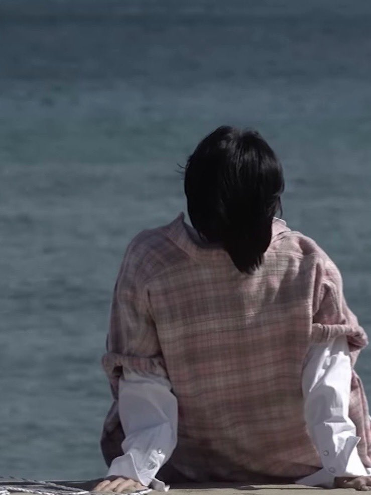 i love you, i’m sorry.
—

after a bad breakup, jian and yani had no intention of seeing each other ever again... until his sister who happens to be her best friend too, died.

now both of them have to arrange a funeral.
