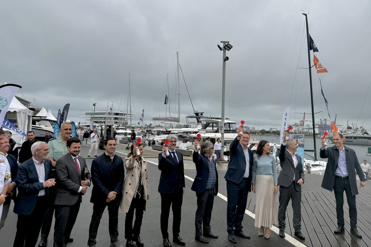 PanoramaSports_'s tweet photo. Inauguración #15ValenciaBoatShow

📢 Bocinazo de salida

🗓️ Del 23 al 27 de octubre

⛵️ Oferta de puertos deportivos y marinas del país, servicios especializados, propuestas de ocio y mucho más 

📍La Marina de Valencia https://t.co/EIDnYrN1OM