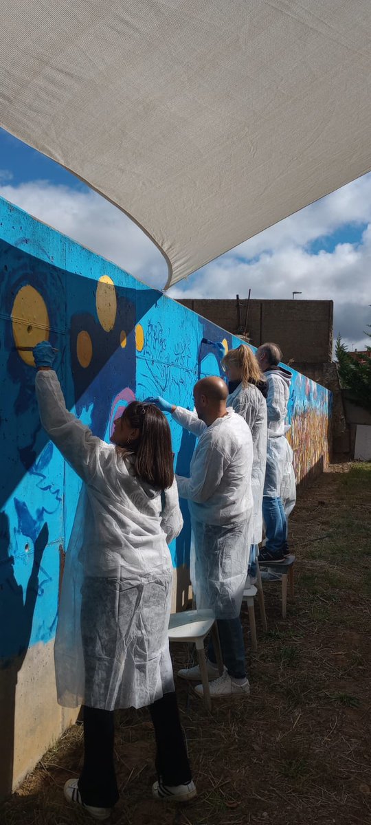 saludmentalleon's tweet photo. El #voluntariado @ferrerforgood nos ha visitado y hemos pintado juntos el muro de la resi
Sus objetivos empresariales, además de crear riqueza, son
⚖️Potenciar una sociedad más justa
🌍El cuidado del planeta
🫂 La plena inclusión de todas las personas
#ferrerforgood #SaludMental https://t.co/VAYtIV76mY