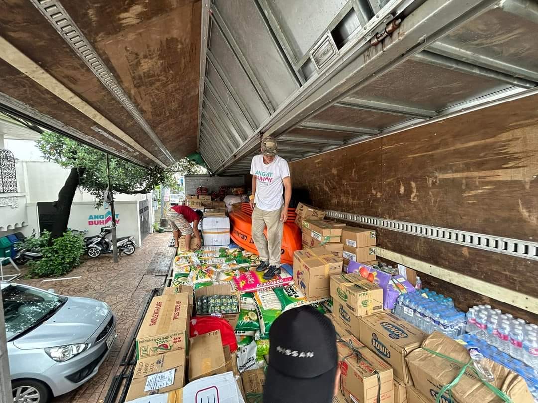 inquirerdotnet's tweet photo. LOOK: Trucks loaded with relief goods, rescue boats, and essential items donated to Angat Buhay are already on their way to the areas affected by severe tropical storm #KristinePH in Naga City. | 📷: Angat Buhay/Facebook via Ria Corocoto, the https://t.co/E0yNJSWXKw trainee.

Follow live updates for #KristinePH: https://t.co/UyOlxQ2gOL