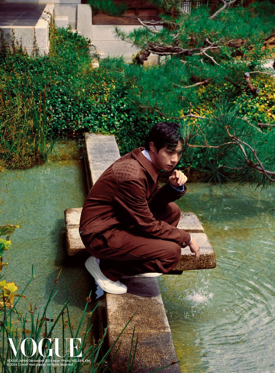 VOGUE JAPAN tweet media