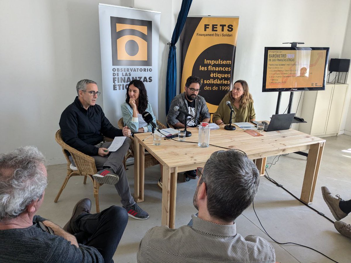 <a href="/Cirerers1/">Cirerers. Habitatge cooperatiu</a> <a href="/XES_cat/">Xarxa d'Economia Solidària de Catalunya</a> <a href="/LaCoordiCat/">LaCoordi</a> <a href="/Reas_Red/">Reas_Red</a> @Lafede_cat <a href="/fiareBE/">Fiare Banca Etica</a> <a href="/coop_57/">Coop57</a> <a href="/CoophalalE/">CoopHalal</a> <a href="/SeiraCoop/">Seira Impuls Cooperatiu</a> <a href="/OikocreditCat/">Oikocredit Catalunya (Compte inactiu)</a> <a href="/arc_coop/">Arç Cooperativa (mastodon.social/@arc_coop)</a> <a href="/sostrecivic/">Sostre Cívic</a> <a href="/ObservaDESCA/">Observatori DESCA</a> <a href="/COVElPrat/">COV</a> <a href="/Habicoop_FCHC/">Habicoop (FCHC)</a> Álvaro Puertas, director de la pionera <a href="/COVElPrat/">COV</a>, nos explica como nace el proyecto y que su función no se limita a proveer pisos a sus socios, sino que la cooperativa articula y cohesiona su territorio y comunidad.
#Barómetro24⏲️
