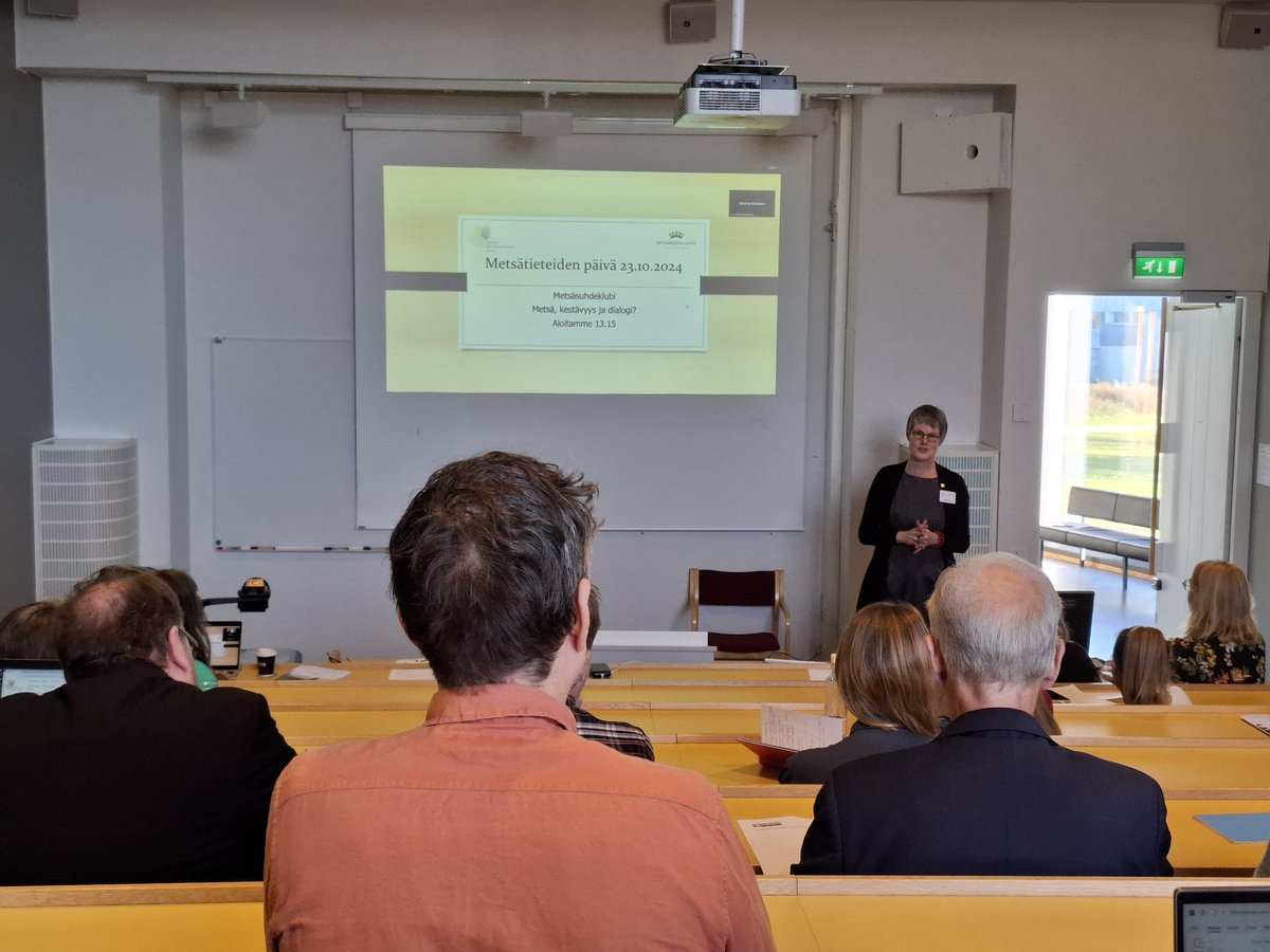 Metsäsuhdeklubi (@metsasuhdeklub) on Twitter photo Metsäsuhdeklubin iltapäiväsessio Metsä, kestävyys, dialogi? käynnistyi puheenjohtaja <a href="/HallaTuuli/">Tuulikki Halla</a>'n avaussanoilla. Luvassa kuusi kiinnostavaa esitelmää metsään liittyvästä kestävyydestä ja sivistyksestä. #metsätiede2024 #sivistys2024 Metsäsuhdeklubin iltapäiväsessio Metsä, kestävyys, dialogi? käynnistyi puheenjohtaja <a href="/HallaTuuli/">Tuulikki Halla</a>'n avaussanoilla. Luvassa kuusi kiinnostavaa esitelmää metsään liittyvästä kestävyydestä ja sivistyksestä. #metsätiede2024 #sivistys2024