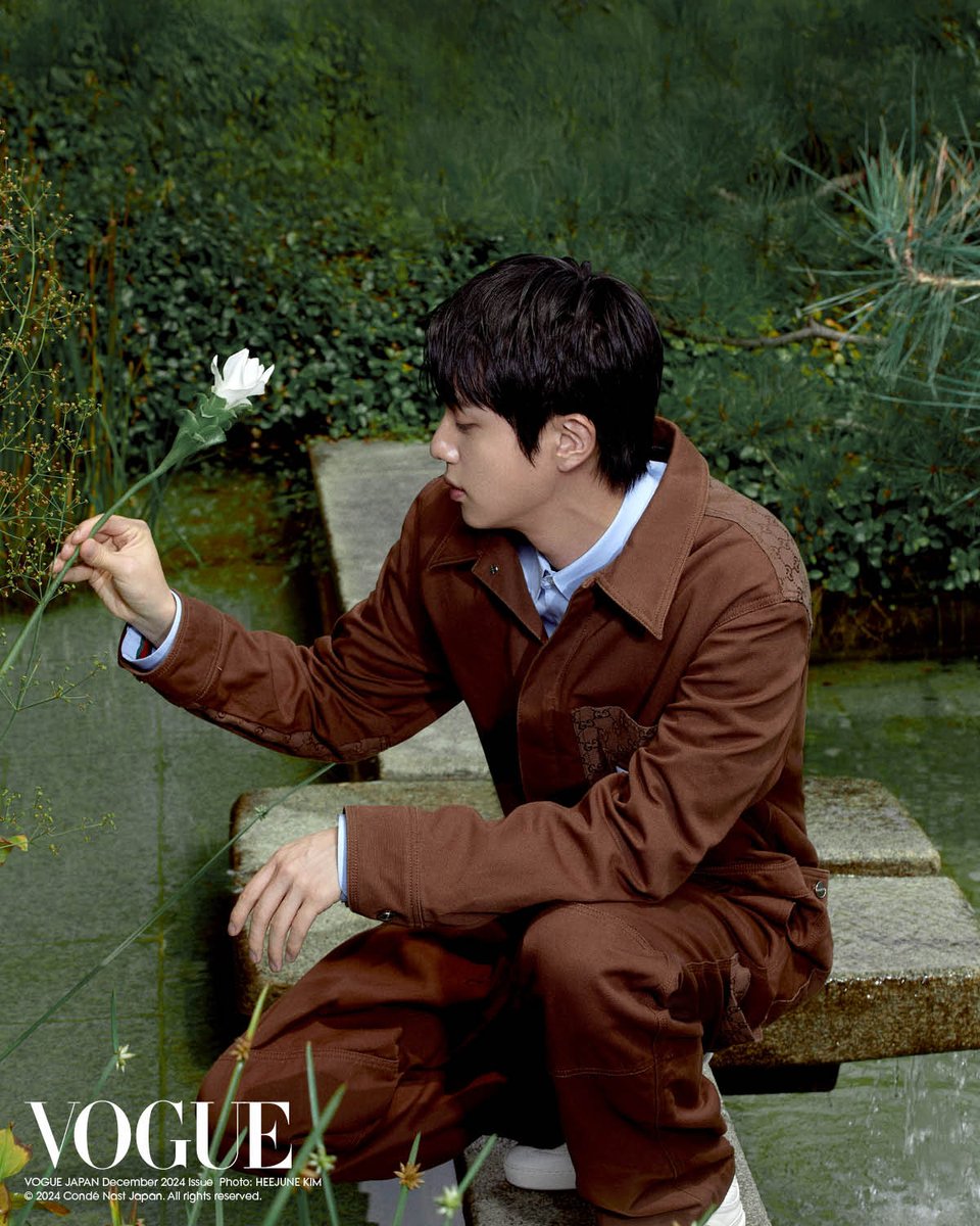 VOGUE JAPAN tweet media