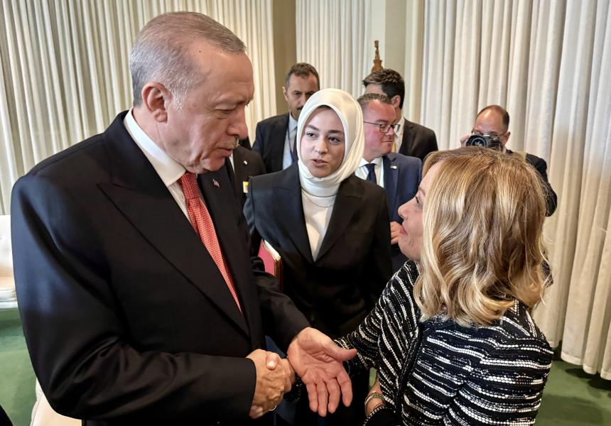 lecoindeslgbt's tweet photo. Rapprochement Turquie-Italie : Erdogan remercie Meloni de son soutien dans la lutte contre les LGBT+.
https://t.co/IWFixq1B95 https://t.co/YKk0TCE5rK