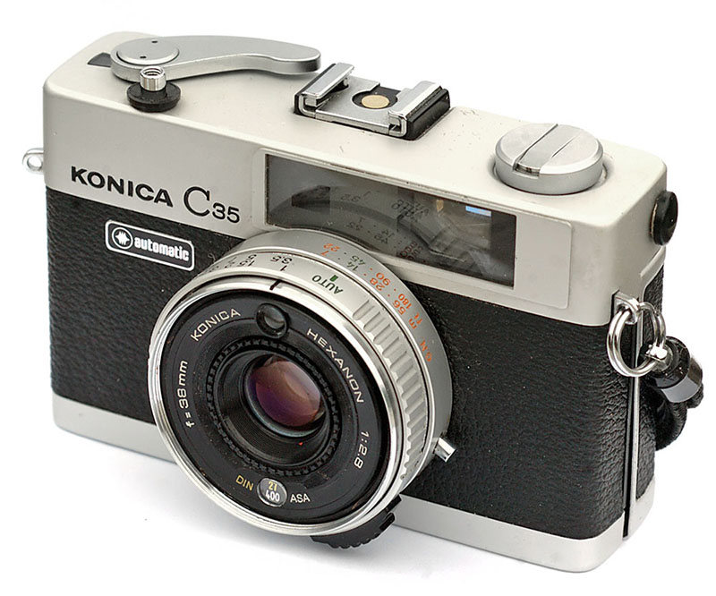 フィルムカメラ【完動品】コニカC35 芦田愛菜カメラ フィルムカメラ 【完動品】コニカC35 芦田愛菜、五百城茉央