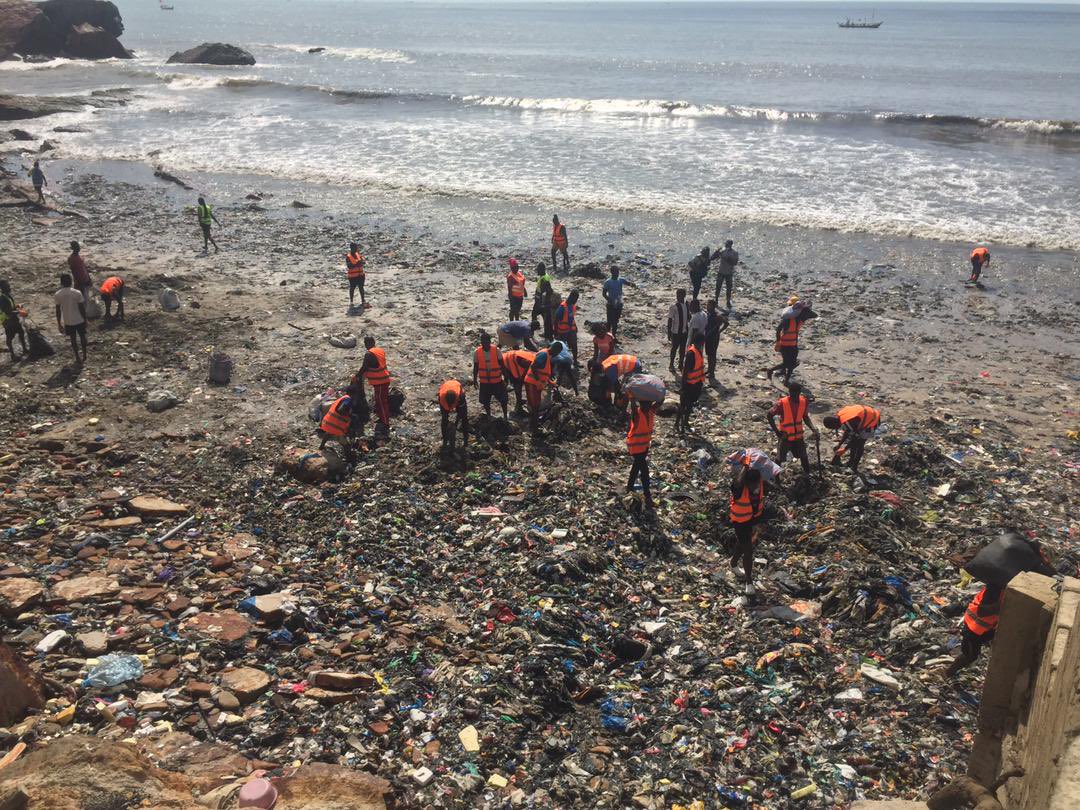 Unwaste.io tweet media