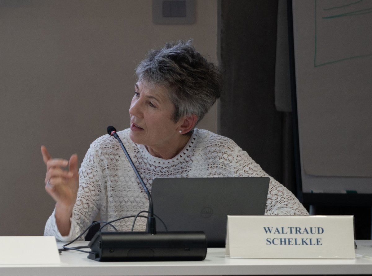Florence School of Banking & Finance (@eui_fbf_school) on Twitter photo On 21-22 Oct, we co-organised the conference 'Economies of Scale, Politics of Localism? Financial Integration and Fragmentation in Europe and Beyond' w/ the <a href="/EUI_EU/">European University Institute</a> Finance & Society Cluster.
Keynote by <a href="/BJMbraun/">Benjamin Braun</a> - <a href="/LSEnews/">LSE</a> + 10 research presentations
👉eui.eu/events?id=5679… On 21-22 Oct, we co-organised the conference 'Economies of Scale, Politics of Localism? Financial Integration and Fragmentation in Europe and Beyond' w/ the <a href="/EUI_EU/">European University Institute</a> Finance & Society Cluster.
Keynote by <a href="/BJMbraun/">Benjamin Braun</a> - <a href="/LSEnews/">LSE</a> + 10 research presentations
👉eui.eu/events?id=5679…