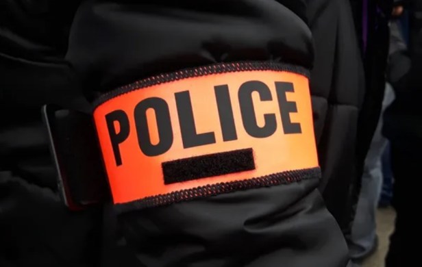 Intelligency225's tweet image. ⭕️ #France 🇨🇵 #Montpellier | Deux médecins, #Oussama et Fani #Zghaibi, respectivement âgés de 58 et 59 ans, ont été incarcérés en octobre pour “trafic de stupéfiants, association de malfaiteurs, blanchiment et détention d’arme”. policeetrealites.com/2024/10/23/%f0…