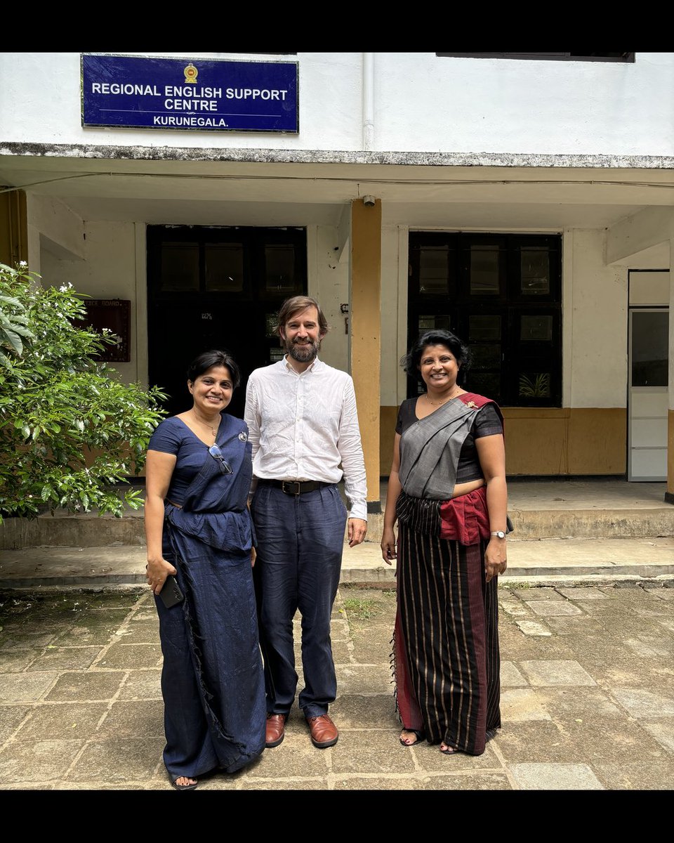 lkBritish's tweet image. We facilitated a visit: British High Commissioner HE Andrew Patrick to Kurunegala Regional English Language Support Centre (RESC). He joined in a teacher training session, led by Provincial Coordinator Himadari Jayasinghe.   
#EnglishProgrammes