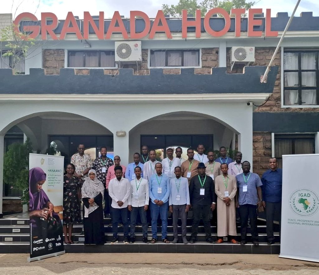 RACIDA_Ngo's tweet image. RACIDA joined partners and government officials from Kenya🇰🇪, Somalia🇸🇴, and Ethiopia🇪🇹, in an @IGADHealthS workshop to align efforts under the #HanaanoProgramme funded by @Irish_Aid implemented in partnership with @Concern Pastoralist Concern and @LifelineGedo

Key discussions:…