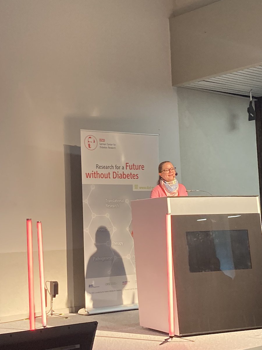 RachelLippert's tweet photo. Here we go! Carolin Daniel kicking off the 29th @DiabResearch Meeting held at @helmholtz_diabc in #Munich! Happy to present #TeamNDF work here. https://t.co/r4OPP1gysc