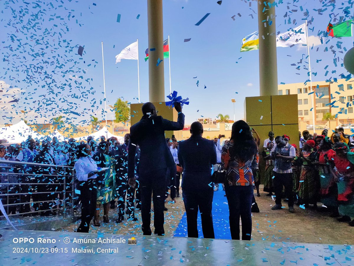 TibrahMw's tweet photo. @sparcsys officially launched their Office in Lilongwe. It's now official!!!!.
Check out some inspo!!!.
#SparcComplexWeek #SparcComplex #ITCompanyAfrica #InnovationHub #TechLaunch #BusinessGrowth https://t.co/66nKV0OHoO