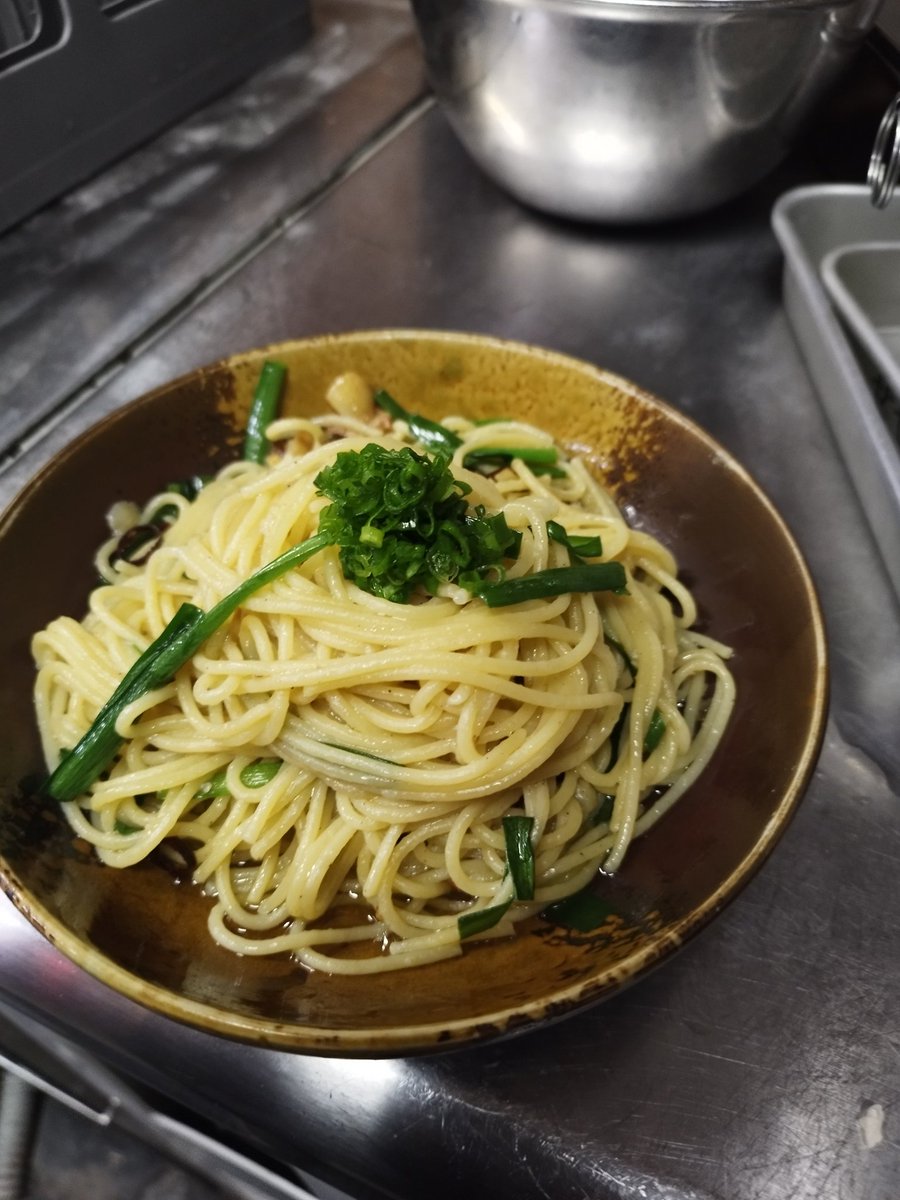 本日の賄い
パスタが食べたくなったので作りました。