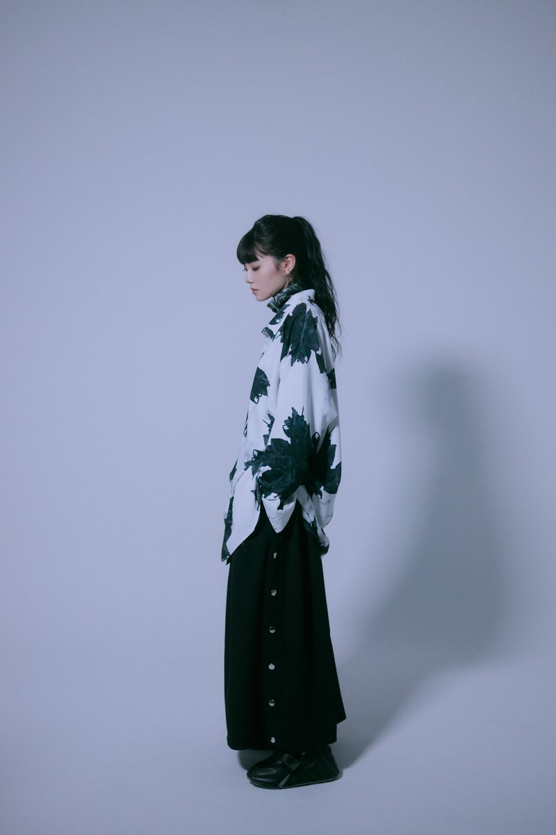 「SWAV × 0658【  】【 Crevasse 】graphic shirt」|SWAVのイラスト