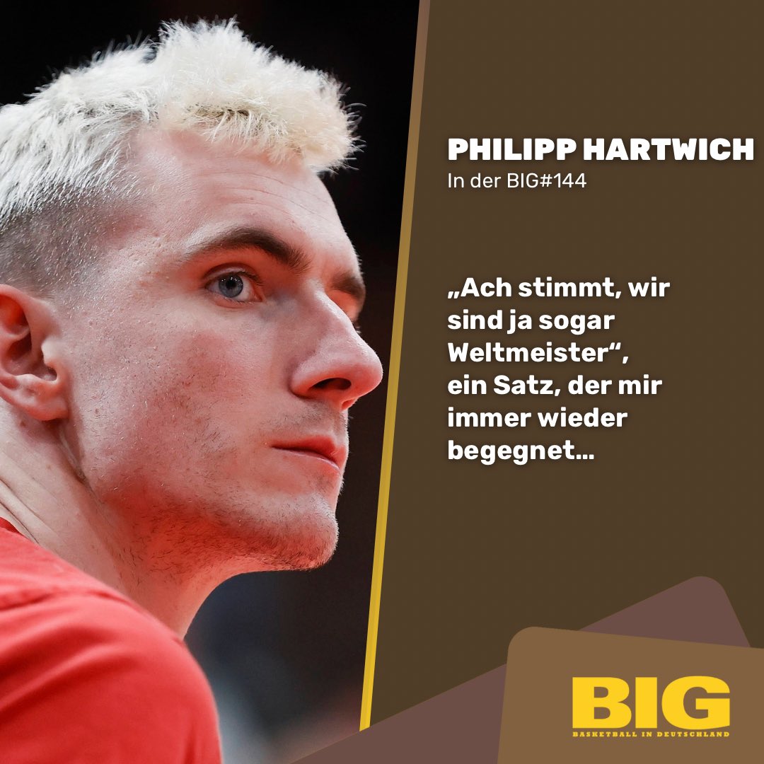 BIG - Basketball in Deutschland (@big_deutschland) on Twitter photo Wo bleibt der Basketball-Boom? 🤔🇩🇪
Es ist etwas mehr als ein Jahr her, dass der DBB Weltmeister geworden ist. <a href="/philipphartwich/">Philipp Hartwich</a> von den <a href="/HRO_Seawolves/">Rostock Seawolves</a> schreibt in der BIG darüber, wie er die Entwicklung seiner Sportart ein Jahr nach dem Gewinn der Weltmeisterschaft wahrnimmt. Wo bleibt der Basketball-Boom? 🤔🇩🇪
Es ist etwas mehr als ein Jahr her, dass der DBB Weltmeister geworden ist. <a href="/philipphartwich/">Philipp Hartwich</a> von den <a href="/HRO_Seawolves/">Rostock Seawolves</a> schreibt in der BIG darüber, wie er die Entwicklung seiner Sportart ein Jahr nach dem Gewinn der Weltmeisterschaft wahrnimmt.