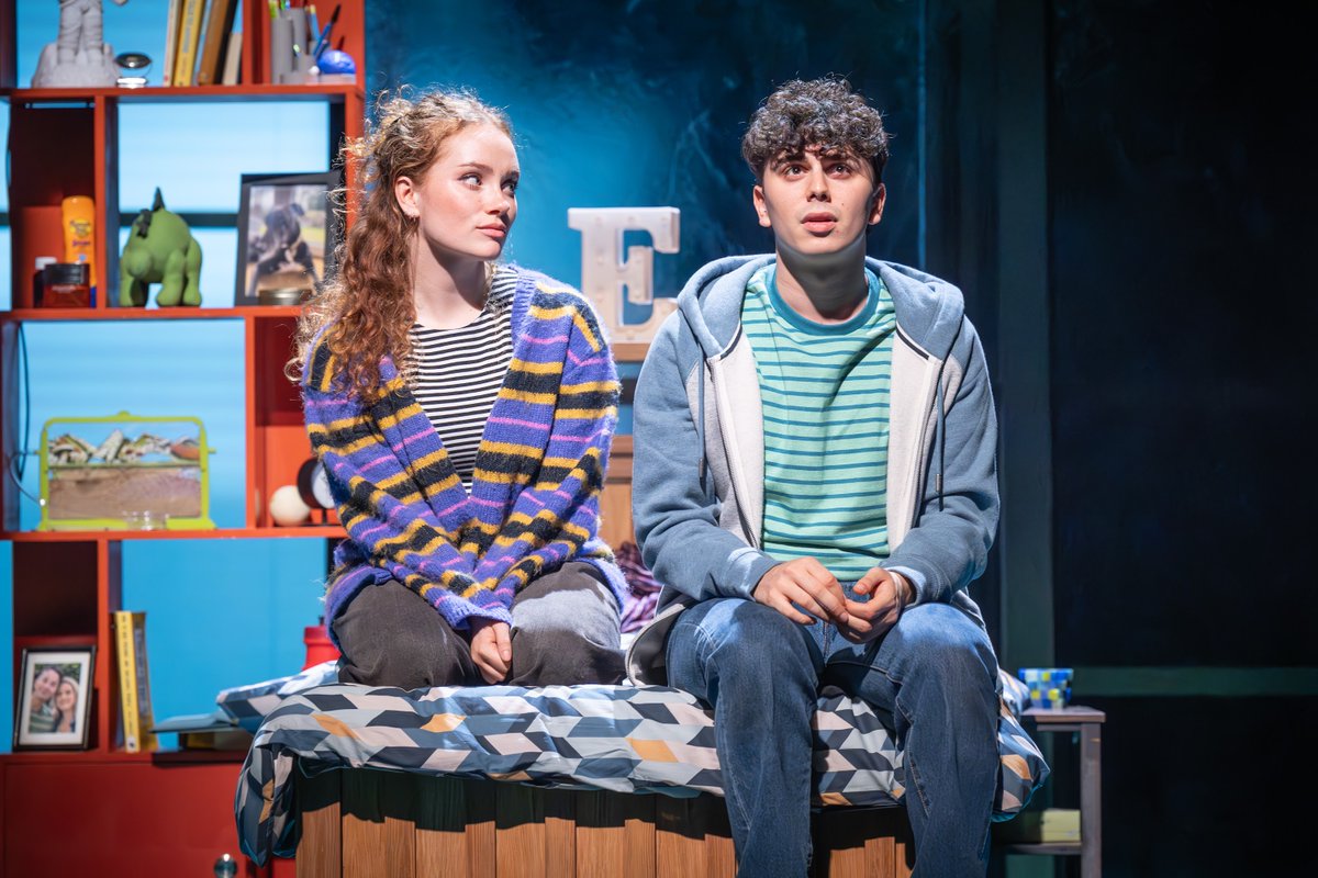 WhatsOnBrum's tweet photo. ⭐️⭐️⭐️⭐️ "emotionally draining but ultimately uplifting show with a slick and clever storyline"

Dear Evan Hansen shows at @thealexbham until Saturday 26 October and @WolvesGrand from Tuesday 1 - Saturday 5 April.

Read our review here 👉 https://t.co/1VkbuVaNA0 https://t.co/glDIy6YS67