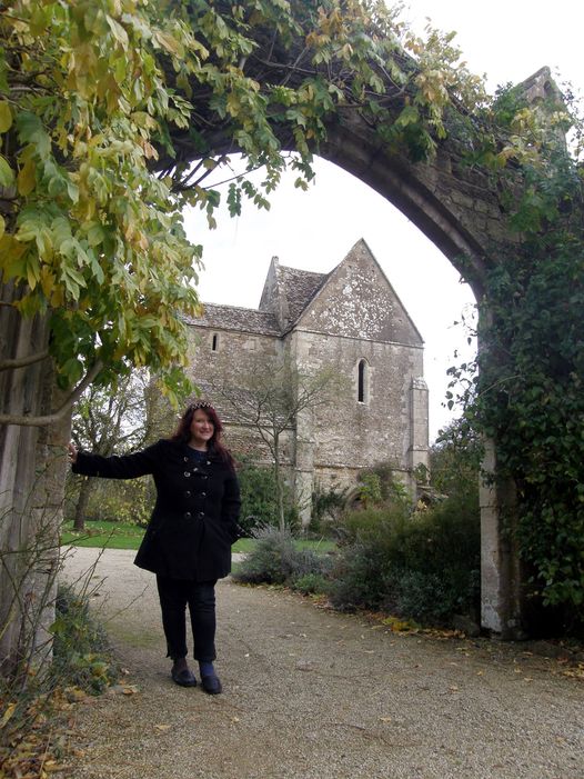 The Historical fiction and fantasy of J.P. Reedman. I write historical fiction about lesser-known medieval women &amp; the Wars of the Roses...and also Stonehenge, Robin Hood &amp; folklore/myth. My books can be found at-author.to/REEDMANHISTFIC