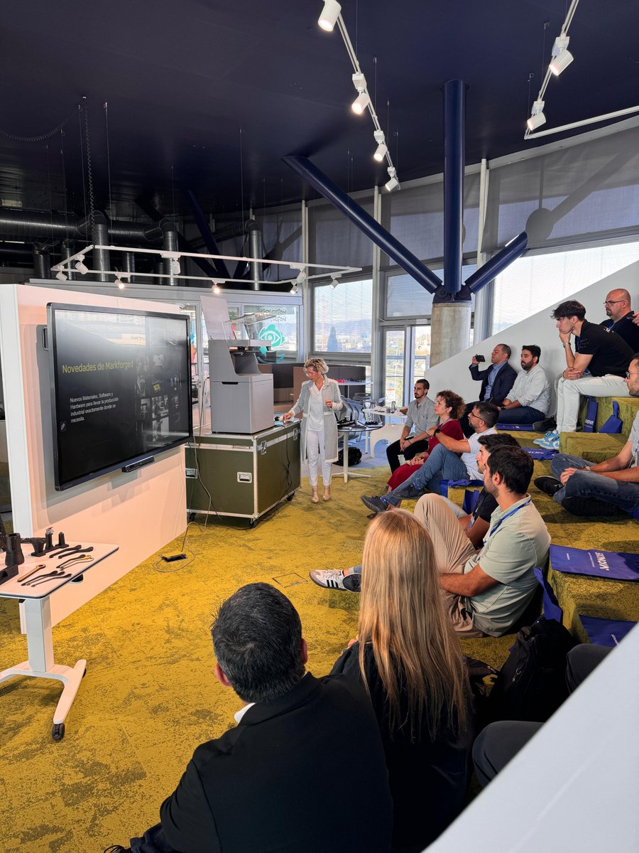 3D Incubator (@3d_incubator) on Twitter photo 🌐Hoy una de nuestras empresas incubadas: <a href="/sicnova3d/">Sicnova 3D</a> ha celebrado un evento exclusivo en la incubadora para presentar la tecnología CFF de Markforged. Os compartimos algunas imágenes 👇 🌐Hoy una de nuestras empresas incubadas: <a href="/sicnova3d/">Sicnova 3D</a> ha celebrado un evento exclusivo en la incubadora para presentar la tecnología CFF de Markforged. Os compartimos algunas imágenes 👇