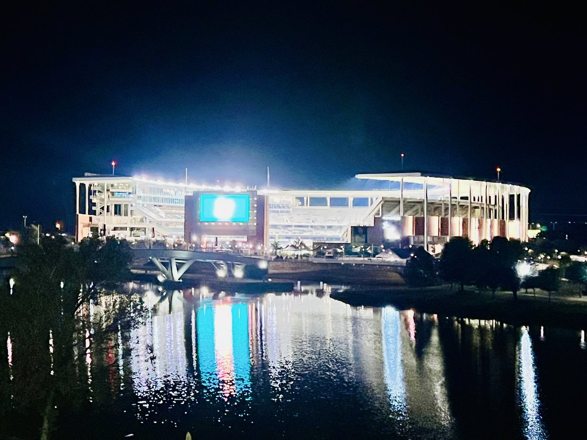 Weston Glaser (@coach_glaser) on Twitter photo Beautiful morning on the Brazos! Fired up to get back on the field with these guys today. Canโt wait to see McLane packed for Homecoming this weekend! <a href="/BUFootball/">Baylor Football</a> #SicEm Beautiful morning on the Brazos! Fired up to get back on the field with these guys today. Canโt wait to see McLane packed for Homecoming this weekend! <a href="/BUFootball/">Baylor Football</a> #SicEm