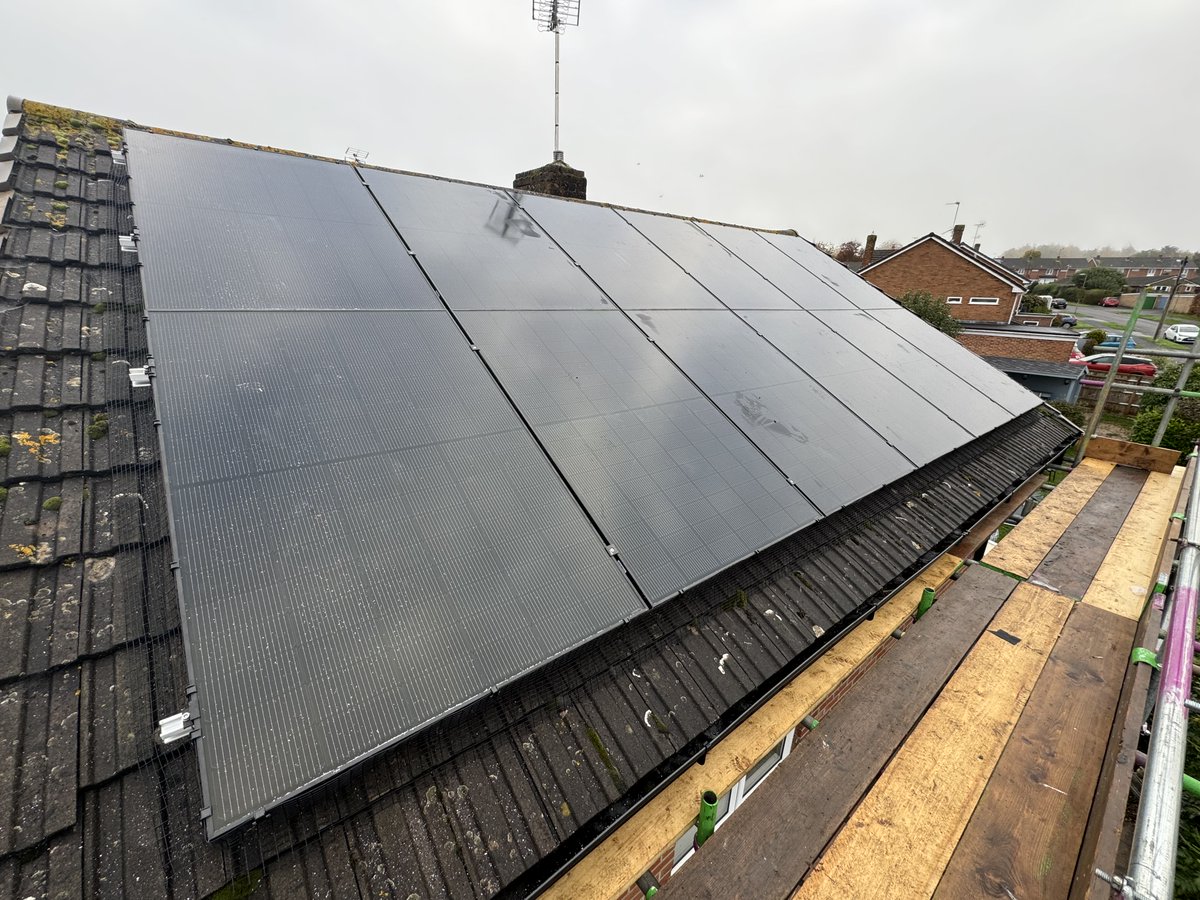 A recent 12 panel solar install! 🌞🔋 

Another home ready for clean, efficient energy savings. Even on cloudy days, this system is ready to perform and help reduce energy bills. 💡

#SolarPower #RenewableEnergy #HomeSmartEnergy #SustainableLiving #CleanEnergy #EnergySavings
