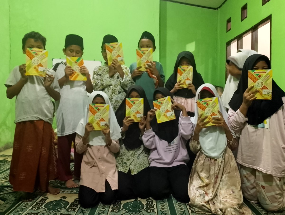 hivii1611's tweet photo. Jadi kemarin iseng² bikin mini projects karena the wind menang kan Alhamdulillah malah temen² aku yg non K-Pop malah mau ikutan juga
Terimakasih banyak semoga jadi amal jariyah buat semuanya
Dan the wind makin banyak di kenal🩷
#The_Wind1stWin
#HelloMyFirstLove1stWin https://t.co/7IlbLpTP5G