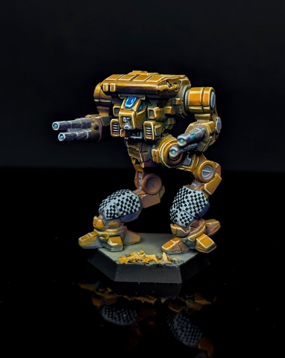 Here's the Masakari (Warhawk) C! The cards and minis in this series are provided in part by <a href="/renegadehpg/">RenegadeHPG</a> #battletech #paintingminiatures