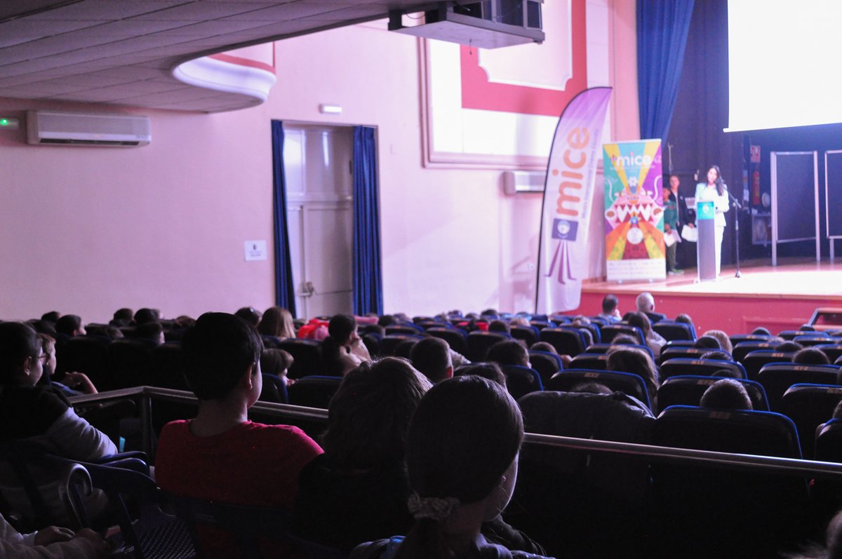 🚌 Continua el viatge MICE per tota la geografia valenciana, i hui la parada ha sigut #Torreblanca, qui acull per primera vegada el nostre festival.

📽 L'auditori Metropol s'ha omplit de gom a gom per a gaudir de la projecció de 'The little horsewhip'.