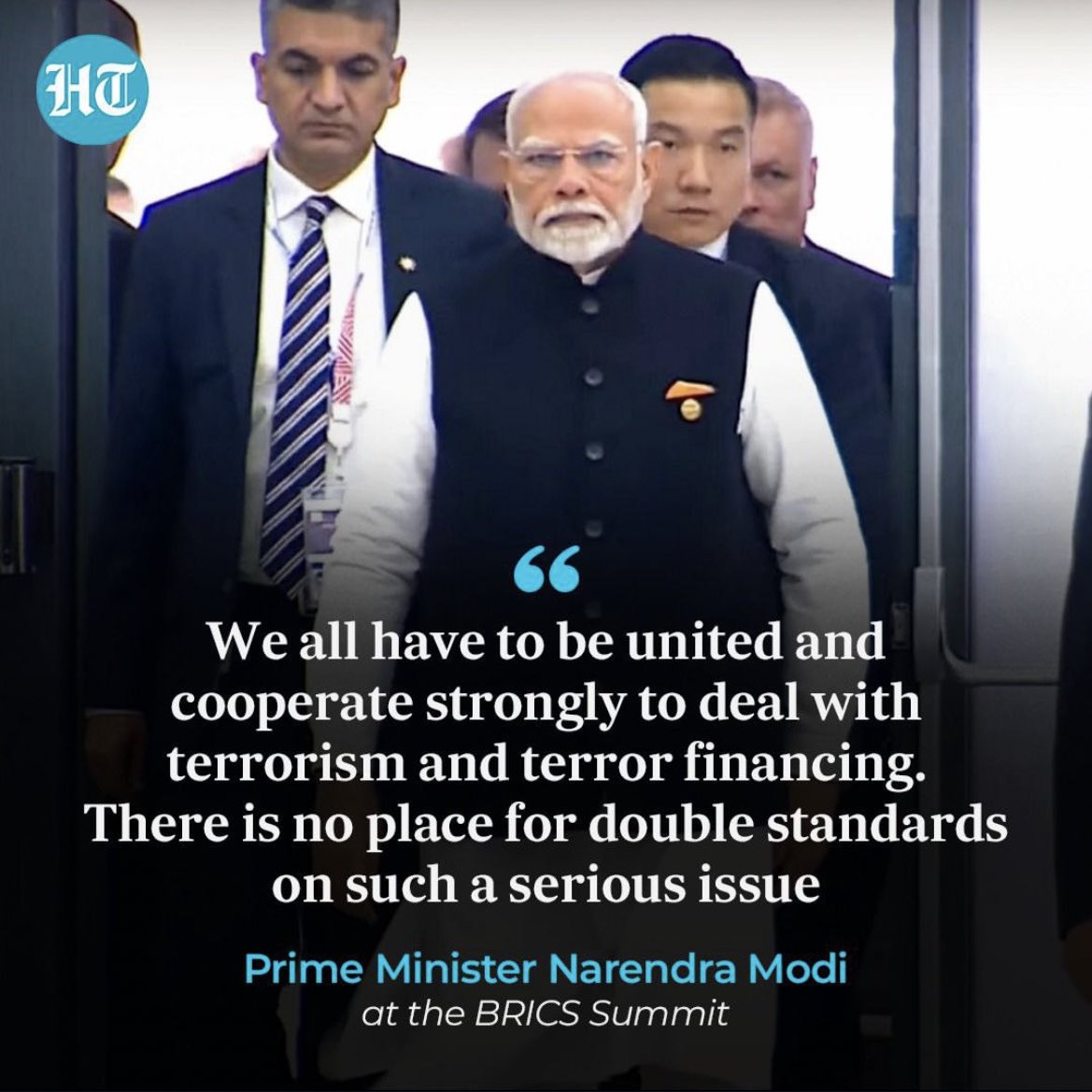 Vimal_VibeHub's tweet photo. Prime Minister
#NarendraModi attended the Closed Plenary Session of the #BRICSSummit in #Russia and said #India supports dialogue and diplomacy,not war https://t.co/pxdsUQICnb