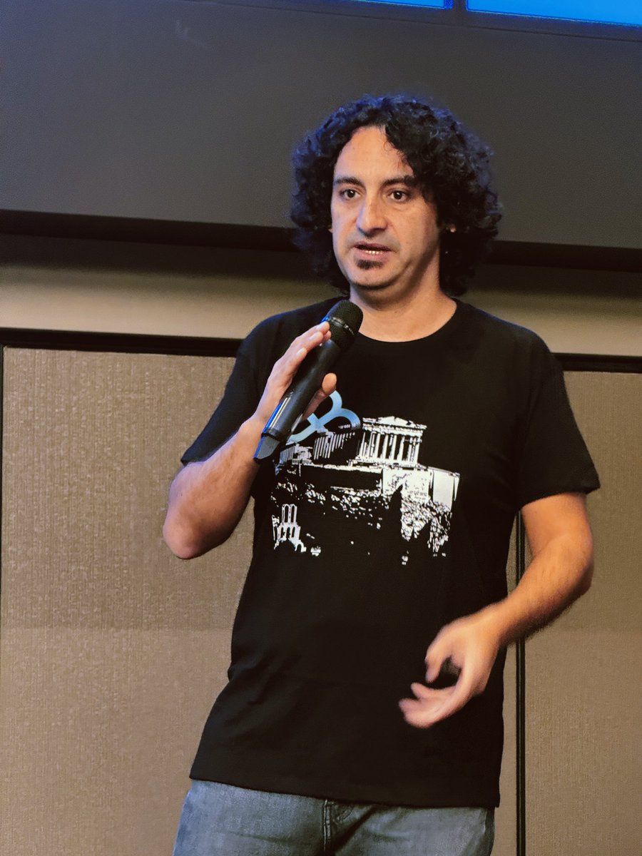 Claire Giordano ✨ tweet media