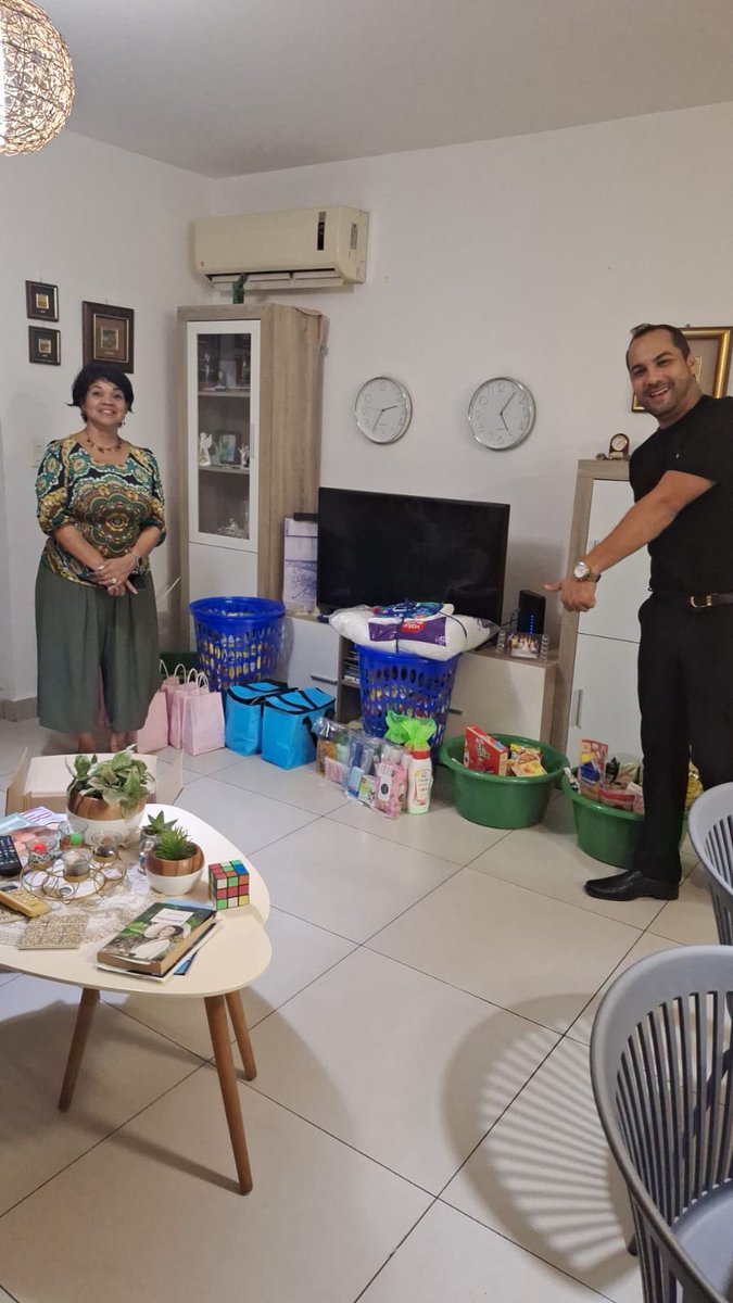 Pachifula's tweet photo. #APAPROPH en formación están preparando un gran día de sorpresas para los participantes del bingo del @ioncologico https://t.co/F7cKMVcByu