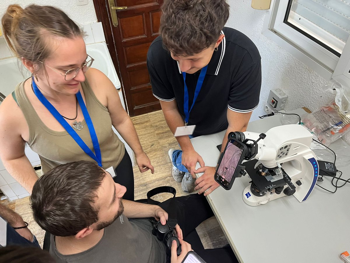This week we host international students from the "Principles of Evolution Course" at the Doñana Biological Reserve.

This intensive course cover broad aspects of the evolutionary process, across multiple timescales, organizational levels, and phylogenetic breadth.

#POECourse