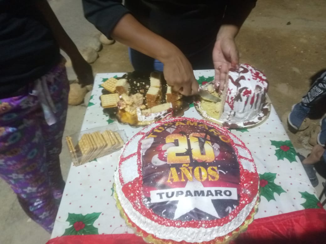 MRT Sucre con alegría, con mística revolucionaria, con compromiso le cantamos cumpleaños feliz a nuestra organización TUPAMARO en sus 20 años como partido político, toda una vida de lucha, todo el partido una escuela, TUPAMARO ejemplo de Lucha...