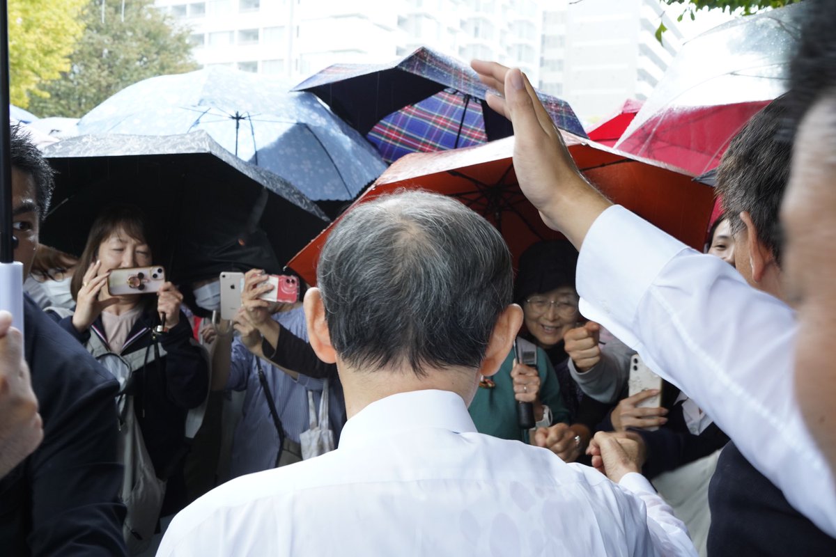 菅 義偉 (@sugawitter) on Twitter photo 本日、くさま剛(<a href="/kusamatsuyoshi/">くさま剛 衆議院議員 神奈川19区 川崎市宮前区 横浜市都筑区</a>)候補の応援のため、センター北駅に駆け付けました。
選挙も終盤を迎え、大接戦を繰り広げています。
くさま剛候補を何としても国政の舞台へ押し上げてください。
横浜市都筑区、川崎市宮前区の皆さん、今一歩力強いご支援をどうぞよろしくお願いいたします! 本日、くさま剛(<a href="/kusamatsuyoshi/">くさま剛 衆議院議員 神奈川19区 川崎市宮前区 横浜市都筑区</a>)候補の応援のため、センター北駅に駆け付けました。
選挙も終盤を迎え、大接戦を繰り広げています。
くさま剛候補を何としても国政の舞台へ押し上げてください。
横浜市都筑区、川崎市宮前区の皆さん、今一歩力強いご支援をどうぞよろしくお願いいたします!