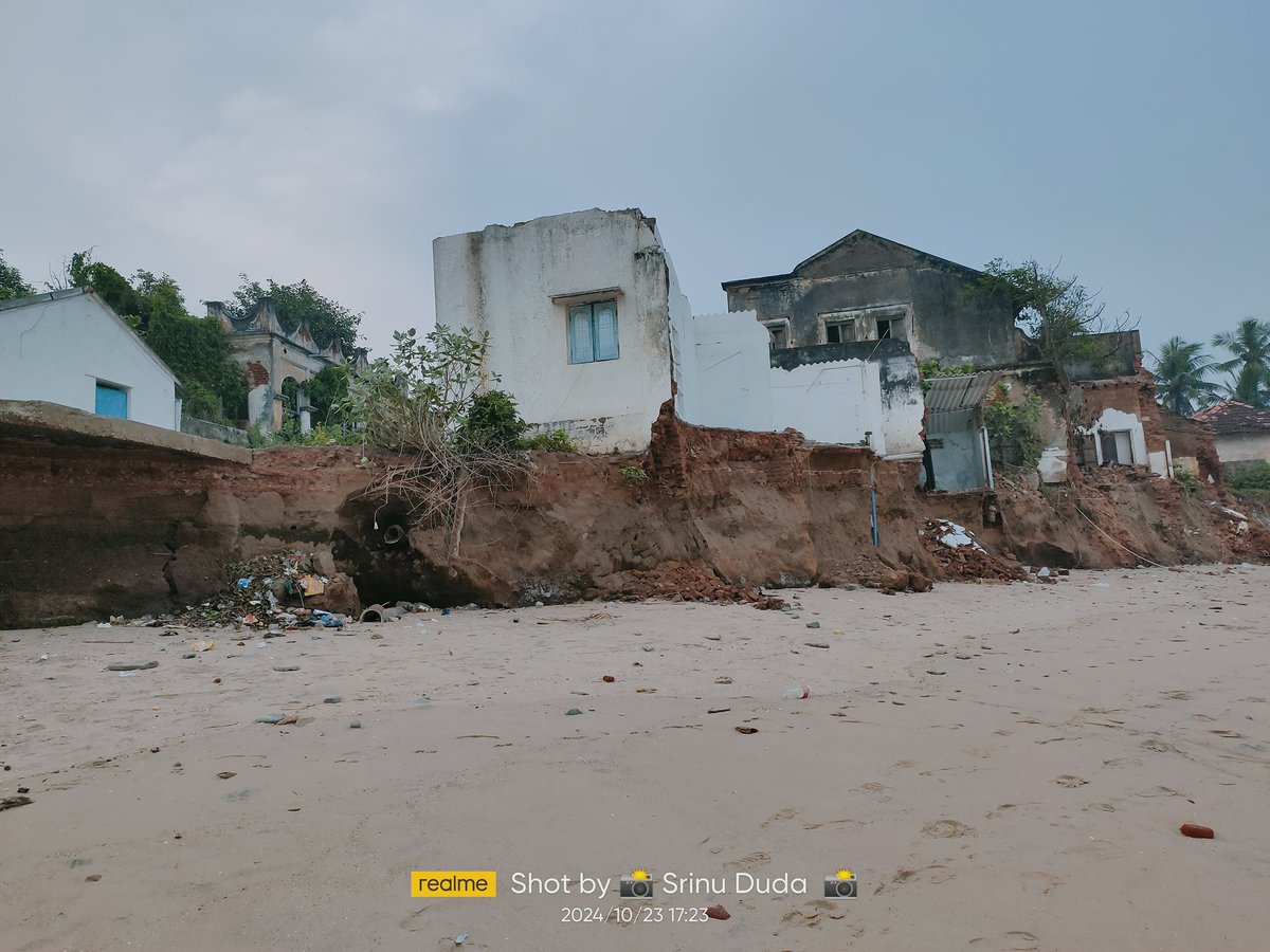 srinududa's tweet photo. #Problem_No.2, Good evening sir @PawanKalyan @APDeputyCMO I witnessed #UPPADA village, it's Lost hundreds of houses due to recent cyclone impacts from the date of elections to till date. kindly requesting you to #SAVE_UPPADA from OUR Map &amp; Build trust in fishermen community on U. https://t.co/l6Jv9xLqWm