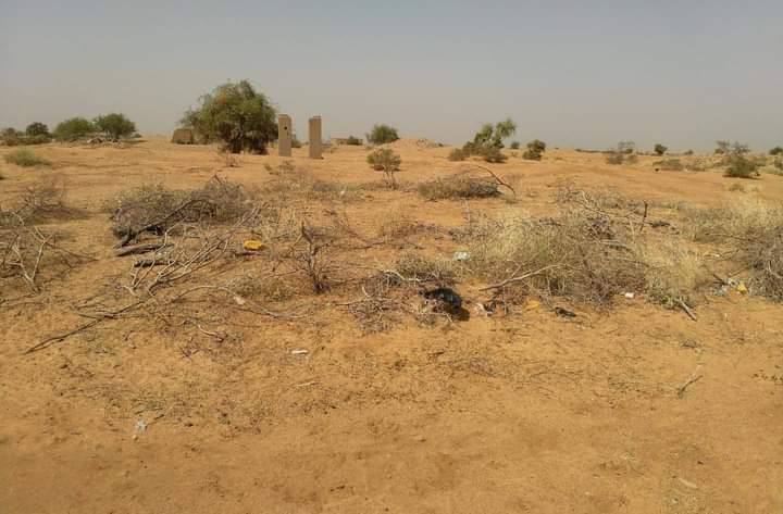 23/10/1994
23/10/2024
● الحدث
ذكرى_مجزرة_وادي_الشرف
25 عاما مضت على أكثر الأيام دموية وعنصرية في تاريخ جيش الإحتلال المالي ومليشيات الغنديزو.
الموقع
 ضواحي مدينة غاوو 
الجريمة
تطهير عرقي، وإبادة جماعية.
مئات الضحايا من النساء، والأطفال، والشباب، والعلماء....
#AZAWAD #mali