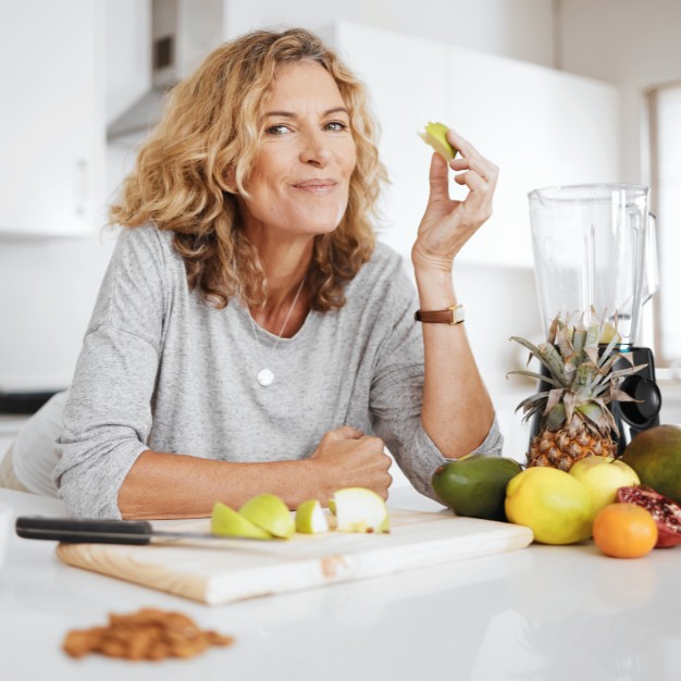Your Healthy Living (@yhlmag) on Twitter photo What to eat for better #menopause!
Avoid
•processed -high in salt, fat& sugar
•spicy -trigger hot flushes
Add
•probiotic -yoghurt/kefir
•fermented -sauerkraut/kimchi
yourhealthyliving.co.uk/menopause-supp…
_
The M Word: Everything You Need to Know About Menopause <a href="/drphilippakaye/">Dr Philippa Kaye</a> VIE Books What to eat for better #menopause!
Avoid
•processed -high in salt, fat& sugar
•spicy -trigger hot flushes
Add
•probiotic -yoghurt/kefir
•fermented -sauerkraut/kimchi
yourhealthyliving.co.uk/menopause-supp…
_
The M Word: Everything You Need to Know About Menopause <a href="/drphilippakaye/">Dr Philippa Kaye</a> VIE Books