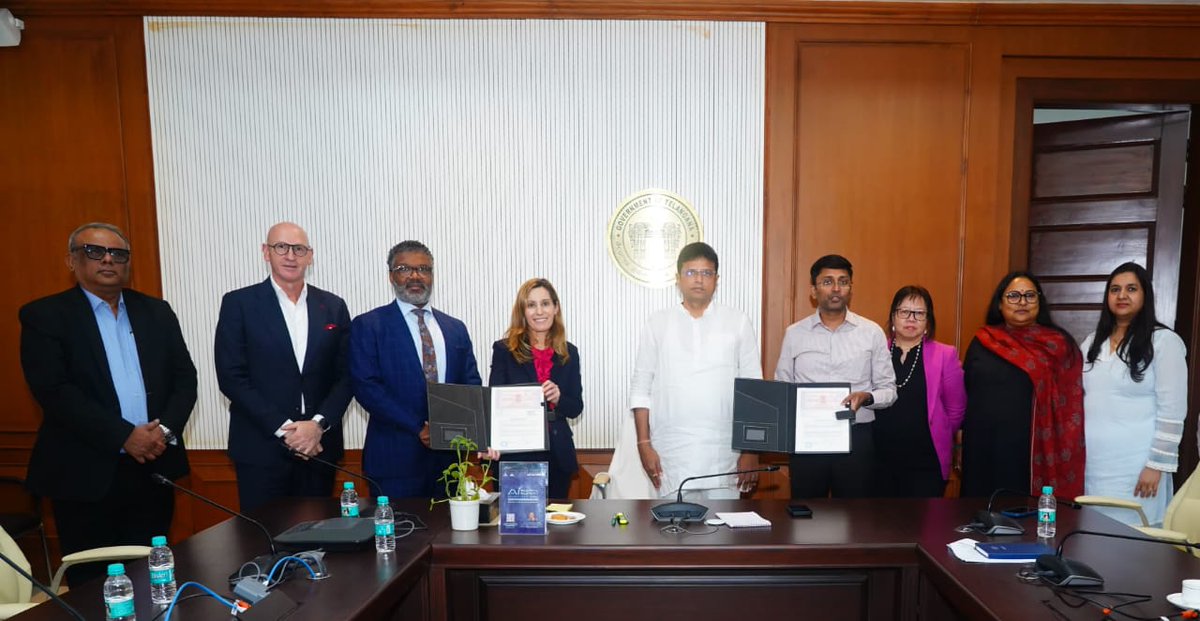 Thermo Fisher Scientific, a leading company in the supply of laboratory equipment and reagents to the pharma industry signed a MOU with the Government of Telangana in my presence today, to setup a bio process design centre in Genome Valley, Hyderabad.
Our government remains