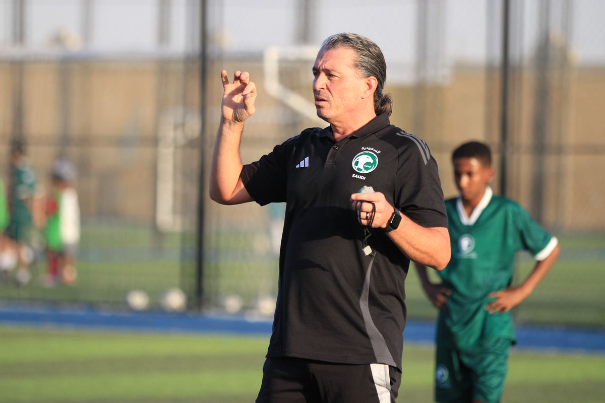 الإدارة الفنية في الاتحاد السعودي لكرة القدم تختتم ورشة عمل مراكز التدريب الإقليمية بالرياض. 
🔗- saff.com.sa/news.php?id=33…