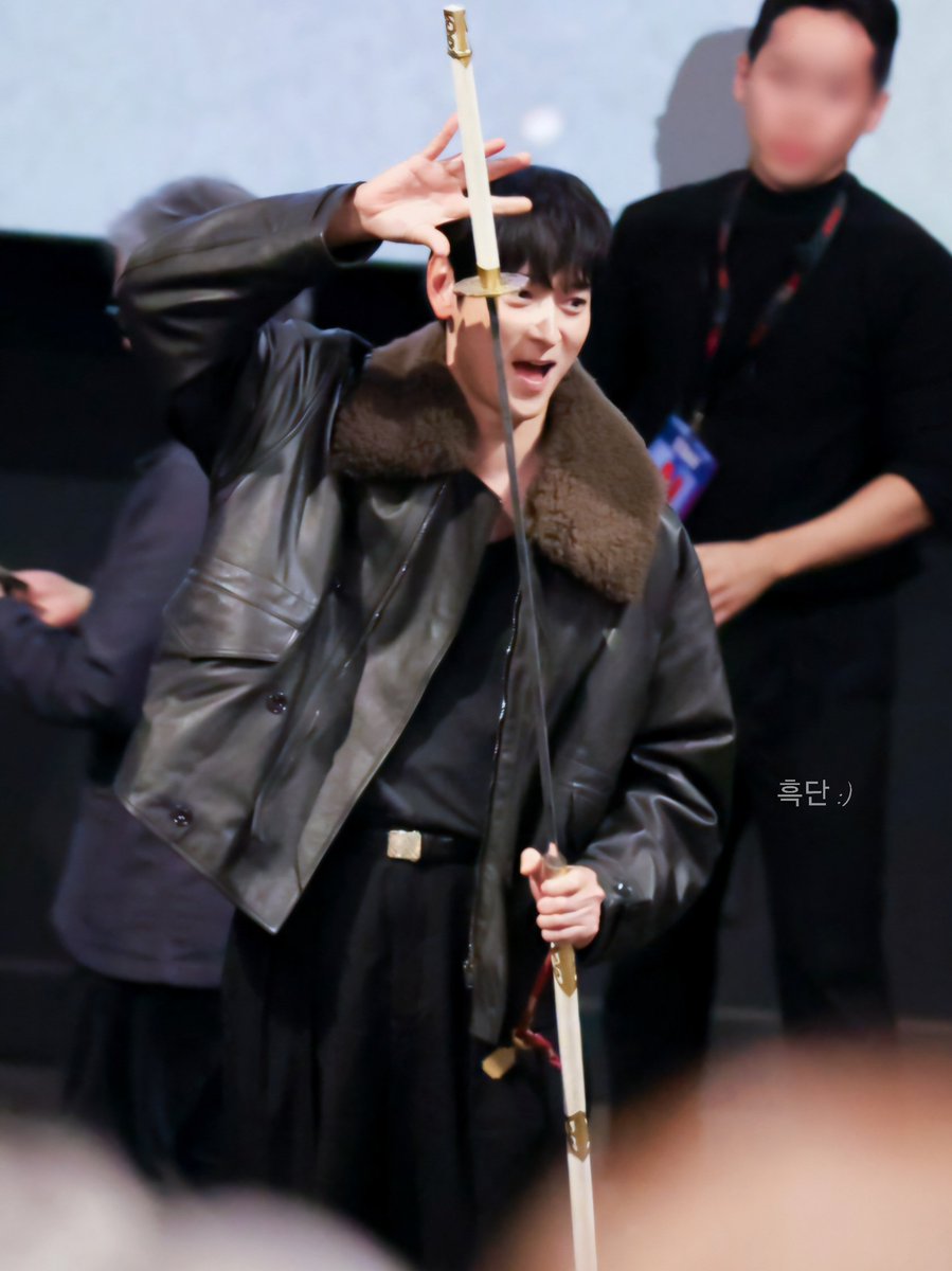241023 전란 스페셜 GV #강동원 프리뷰
장꾸 🤭🤭🤭