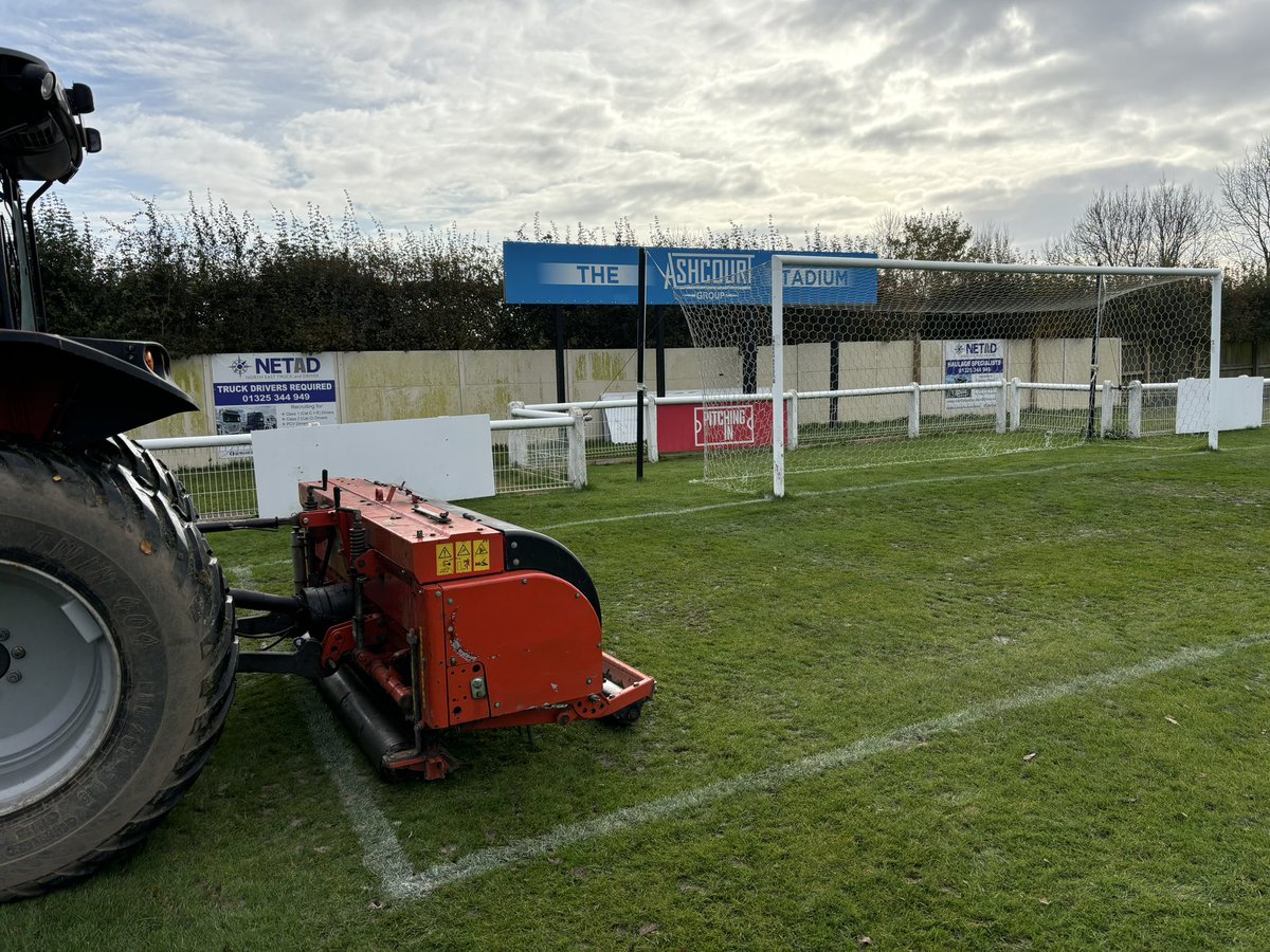 cuttingedgegm's tweet photo. Verti draining @NAycliffeFC @NorthernPremLge helping with drainage and root growth. Call now for a quote https://t.co/iSzf8kBFk5