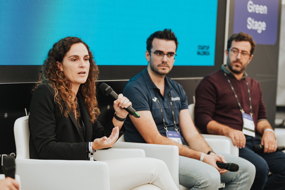 AI Revolution: Shaping Logistics and Health. Insights into Technological and Investment Strategies 🛞

👉 Luis Garay (<a href="/samaipatavc/">Samaipata</a>), Álvaro Bernabé (<a href="/ImperiaSCM/">Imperia</a>), <a href="/mike_arias/">Miguel Arias</a> (<a href="/Kfundvc/">Kfund</a>), Ana Jimenez (<a href="/QuibimBiomarker/">Quibim</a>), and <a href="/Alex_Ferreiro/">Alex Ferreiro</a> (DayOne <a href="/caixabank/">CaixaBank</a>) as moderator

Hosted