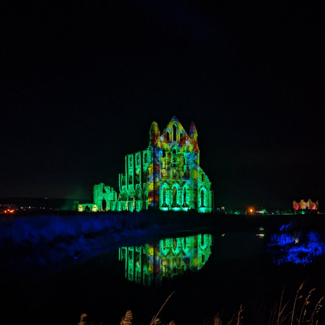 VisitWhitby's tweet image. Green lights are aglow for the illuminated Whitby Abbey event starting tomorrow and running throughout the Halloween and Half-Term season. 🦇 Venture up the 199 steps in your costume and enjoy an evening of lights, performers, food and fun!

#WhitbyAbbey #HalfTermFun