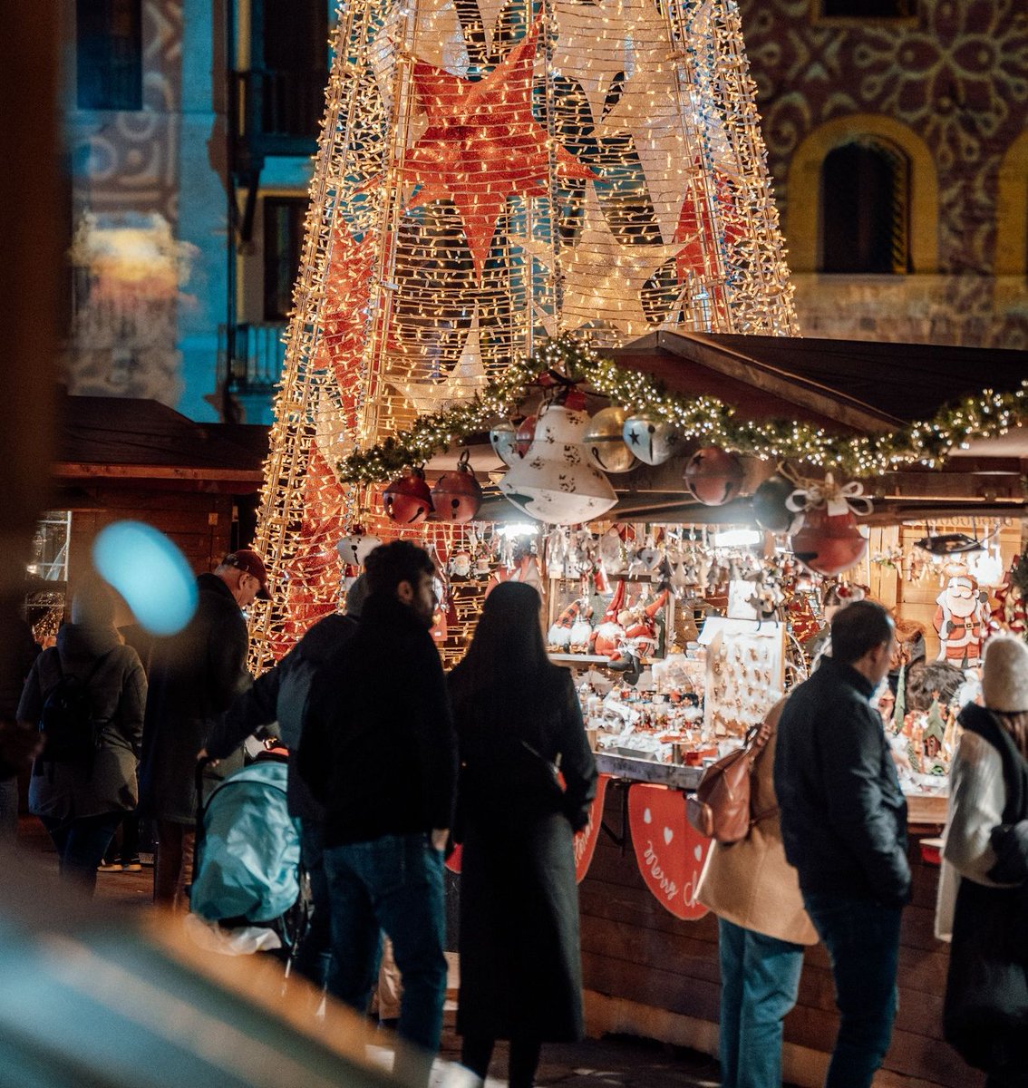 Sabato 16 novembre appuntamento ad Arezzo per l'apertura dei Mercatini di Natale in piazza Grande! 🎅
Tutte le info: mercatininatalearezzo.it/villaggio-tiro…
#toscana #arezzo #villaggiotirolesearezzo #mercatininatalearezzo #natalearezzo #mercatinidinatale #christmas #natale2024 #italia